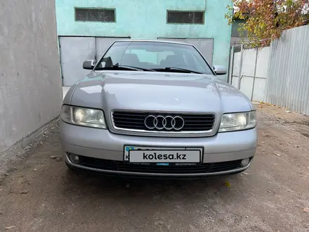 Audi A4 1999 года за 2 100 000 тг. в Алматы – фото 3