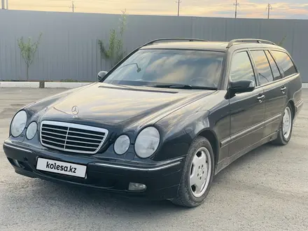 Mercedes-Benz E 320 1998 года за 5 800 000 тг. в Атырау – фото 2