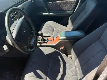 Mercedes-Benz E 230 1995 года за 1 400 000 тг. в Астана – фото 7
