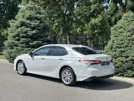 Toyota Camry 2019 года за 14 300 000 тг. в Тараз – фото 9