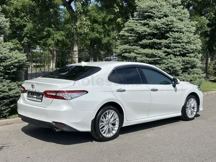 Toyota Camry 2019 года за 14 300 000 тг. в Тараз – фото 5
