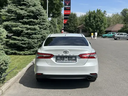 Toyota Camry 2019 года за 14 300 000 тг. в Тараз – фото 6