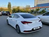 Hyundai Elantra 2019 годаfor7 800 000 тг. в Караганда – фото 4