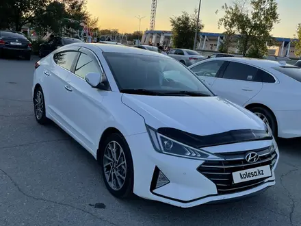 Hyundai Elantra 2019 года за 7 800 000 тг. в Караганда – фото 6