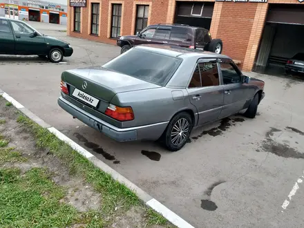 Mercedes-Benz E 230 1988 года за 1 600 000 тг. в Петропавловск – фото 6
