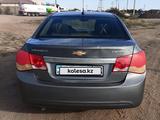 Chevrolet Cruze 2011 года за 2 800 000 тг. в Астана – фото 2