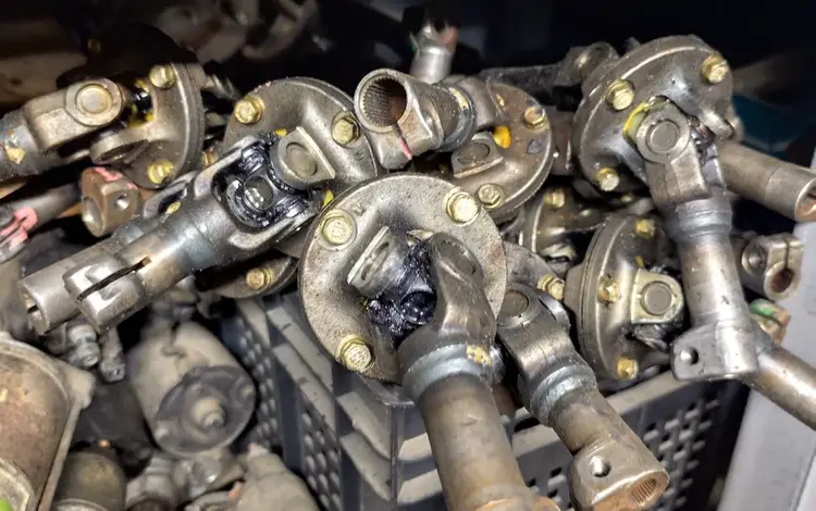 Рулевой кардан за 25 000 тг. в Алматы