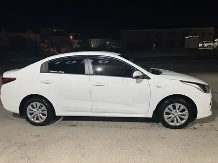 Kia Rio 2019 года за 6 700 000 тг. в Актау – фото 2
