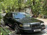 Lincoln Town Car 1997 годаүшін4 000 000 тг. в Караганда – фото 2