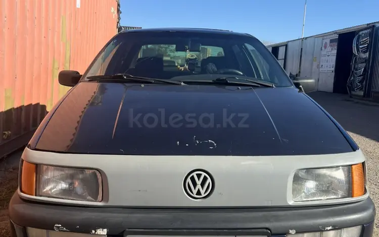 Volkswagen Passat 1991 годаfor1 000 000 тг. в Астана