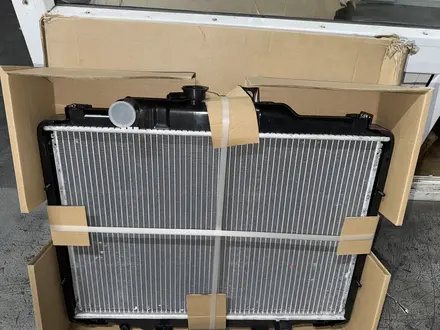 Радиатор охлаждения на Mitsubishi Delica, L300 за 20 000 тг. в Алматы – фото 2
