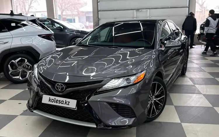 Toyota Camry 2018 годаүшін12 000 000 тг. в Шымкент