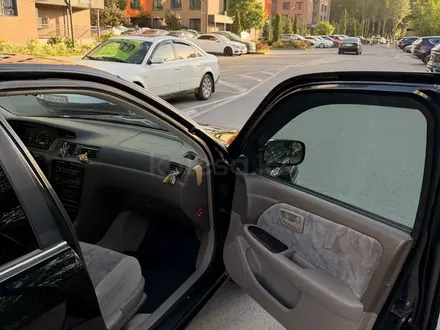 Toyota Camry 1999 года за 4 500 000 тг. в Алматы – фото 16