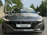 Hyundai Elantra 2022 годаүшін10 500 000 тг. в Алматы
