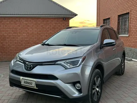 Toyota RAV4 2017 года за 10 250 000 тг. в Актобе – фото 7