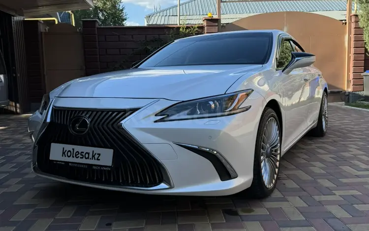 Lexus ES 250 2020 года за 20 500 000 тг. в Алматы