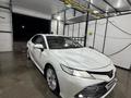 Toyota Camry 2020 года за 13 300 000 тг. в Семей – фото 3