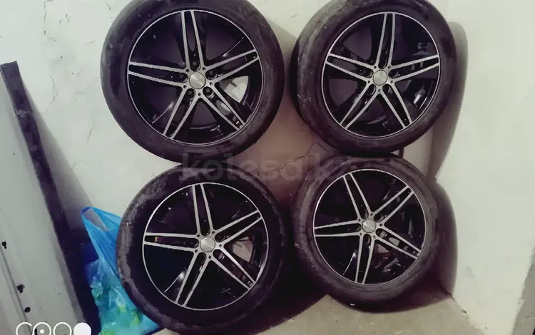 Диски на r17 от Ауди 100 с4үшін125 000 тг. в Семей