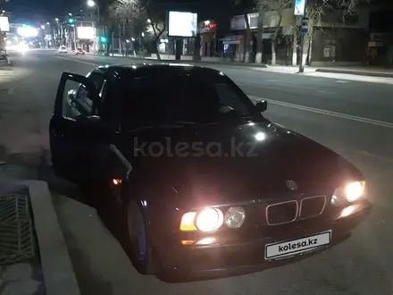 BMW 520 1994 года за 2 450 000 тг. в Шымкент – фото 3