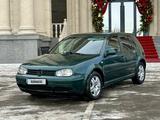 Volkswagen Golf 1998 года за 2 300 000 тг. в Алматы