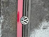 Решетка радиатора Volkswagen Golf 3 в сборе с саблей за 21 000 тг. в Семей