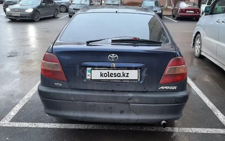 Toyota Avensis 2002 годаүшін2 600 000 тг. в Астана