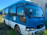Hyundai  Пассажирский автобус Hyundai County 2004 года за 3 000 000 тг. в Атырау