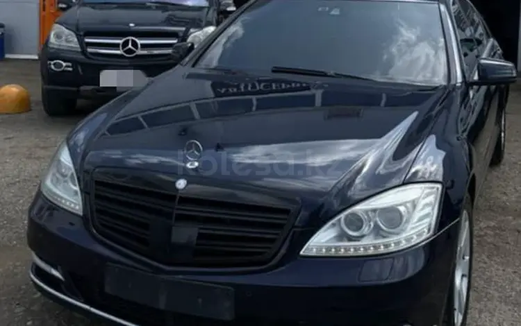 Mercedes-Benz S 350 2010 годаүшін4 500 000 тг. в Астана