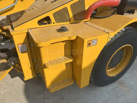 XCMG  SLM4000S 4 м3 20 м3/ч Carmix 2025 года за 17 000 000 тг. в Астана – фото 61