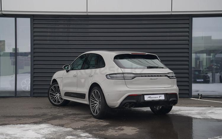 Porsche Macan T — миниатюра 2