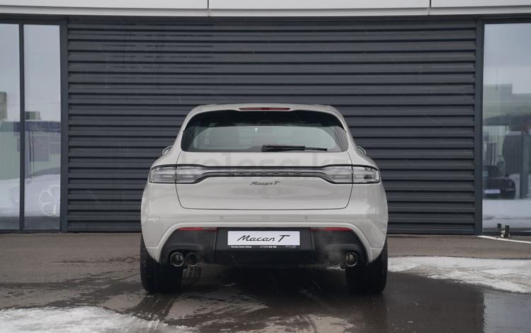 Porsche Macan T — миниатюра 5