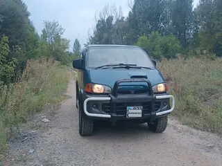 Mitsubishi Delica