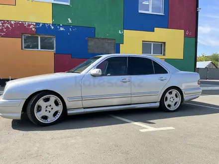 Mercedes-Benz E 320 1996 года за 4 000 000 тг. в Уральск – фото 7