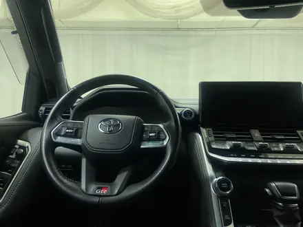 Toyota Land Cruiser GR Sport 2024 года за 53 100 000 тг. в Алматы – фото 9