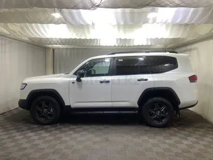 Toyota Land Cruiser GR Sport 2024 года за 53 100 000 тг. в Алматы – фото 3