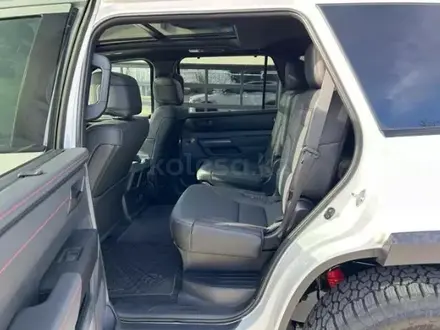 Toyota Sequoia 2023 года за 51 700 000 тг. в Алматы – фото 38