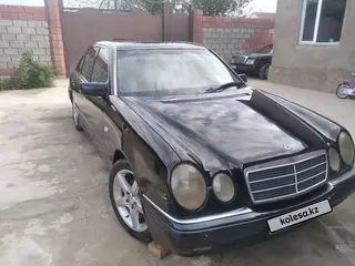 Mercedes-Benz E 280