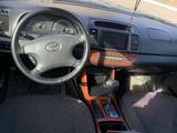 Toyota Camry 2003 года за 5 300 000 тг. в Актобе – фото 3