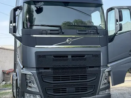 Volvo  FH 2017 года за 55 000 000 тг. в Шымкент – фото 3