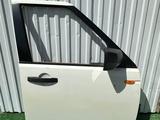 Дверь передняя правая Land Rover Discovery 3 за 20 000 тг. в Алматы