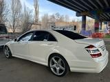 Mercedes-Benz S 500 2006 годаүшін8 500 000 тг. в Алматы – фото 3