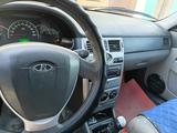 ВАЗ (Lada) Priora 2171 2012 годаүшін1 200 000 тг. в Атырау – фото 2