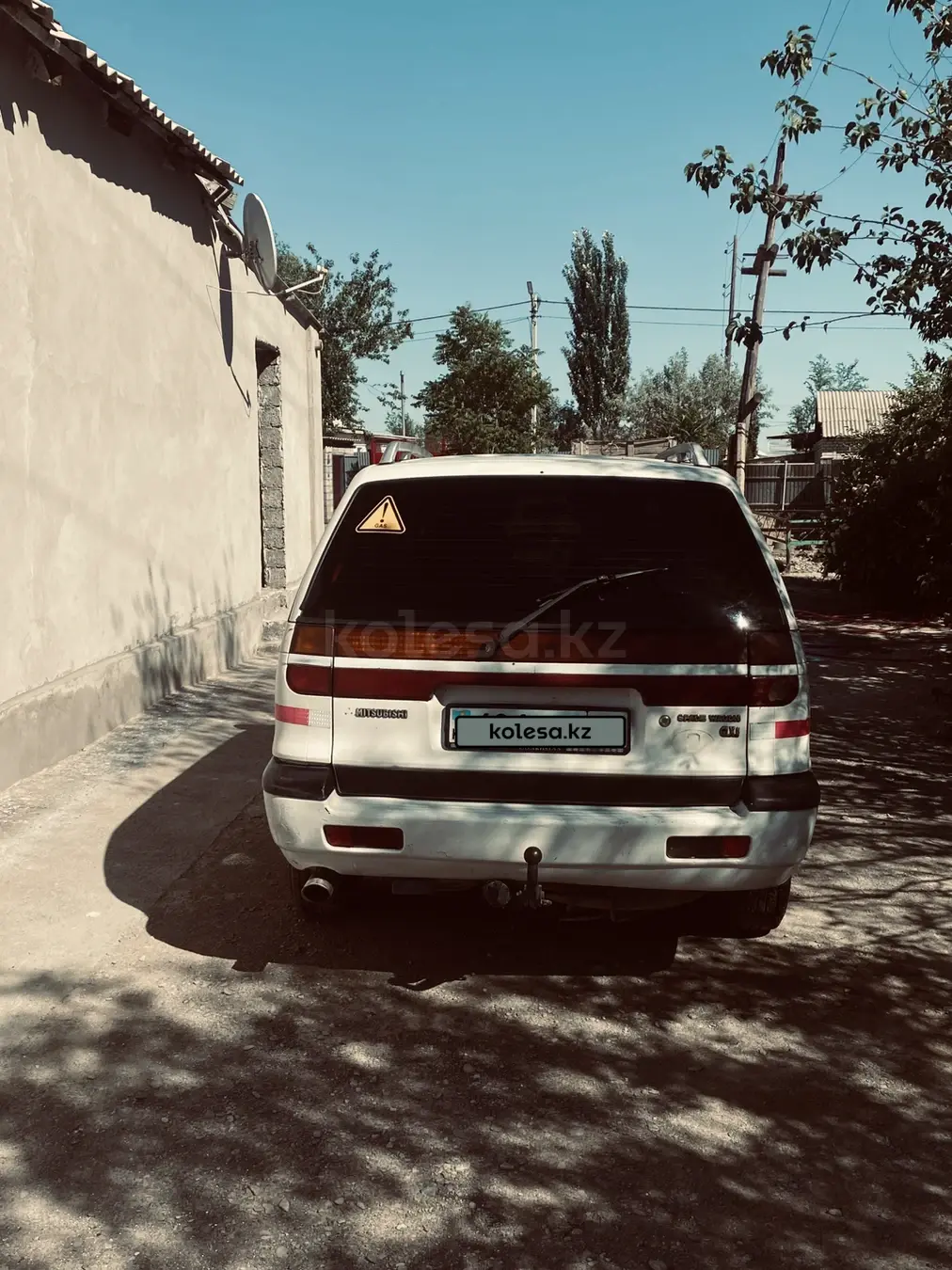 Mitsubishi Space Wagon, 1995