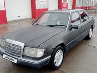 Mercedes-Benz E 200 1990 годаүшін1 000 000 тг. в Усть-Каменогорск