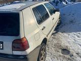 Volkswagen Golf 1994 годаүшін380 000 тг. в Караганда – фото 2