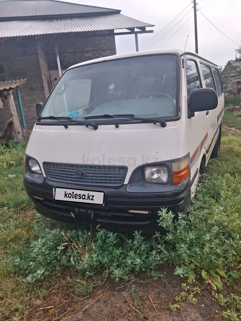 Toyota HiAce, 2004