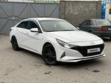 Hyundai Elantra 2021 года за 8 350 000 тг. в Алматы – фото 2