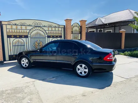 Mercedes-Benz E 320 2004 года за 6 300 000 тг. в Атырау – фото 4