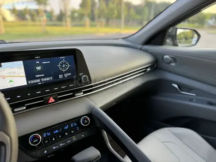Hyundai Elantra 2021 года за 8 600 000 тг. в Алматы – фото 19