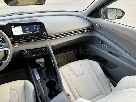 Hyundai Elantra 2021 года за 8 600 000 тг. в Алматы – фото 21